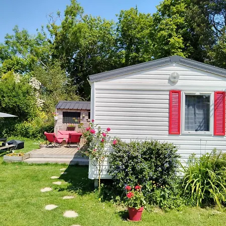 Mobil-home Coin De Paradis En Cote D'opale Sur Terrain Prive Et Sa Caravane Ferienhaus